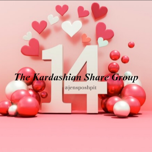 11/1 - Sat - Kardashian Share Group - Picture 16 of 16